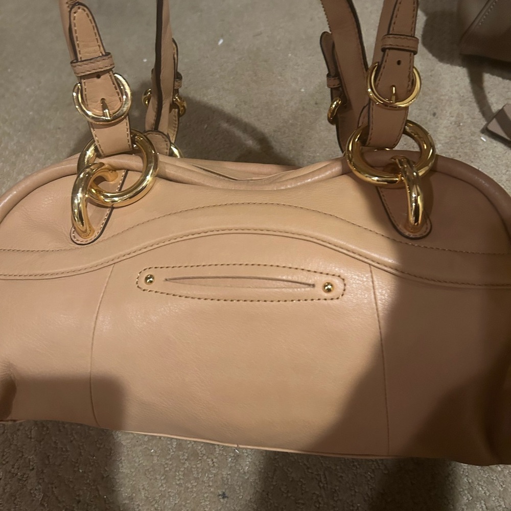 B Makowsky Tan Leather Shoulder Bag - Picture 3 of 5